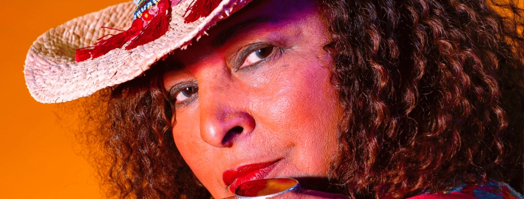 Pam Grier a déclaré qu'il était évident que John Lennon était "seul".