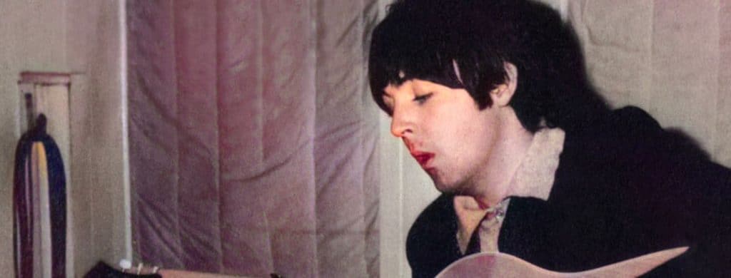 Paul McCartney dit que la chanson des Beatles "Drive My Car" a un "twist" dans ses paroles.