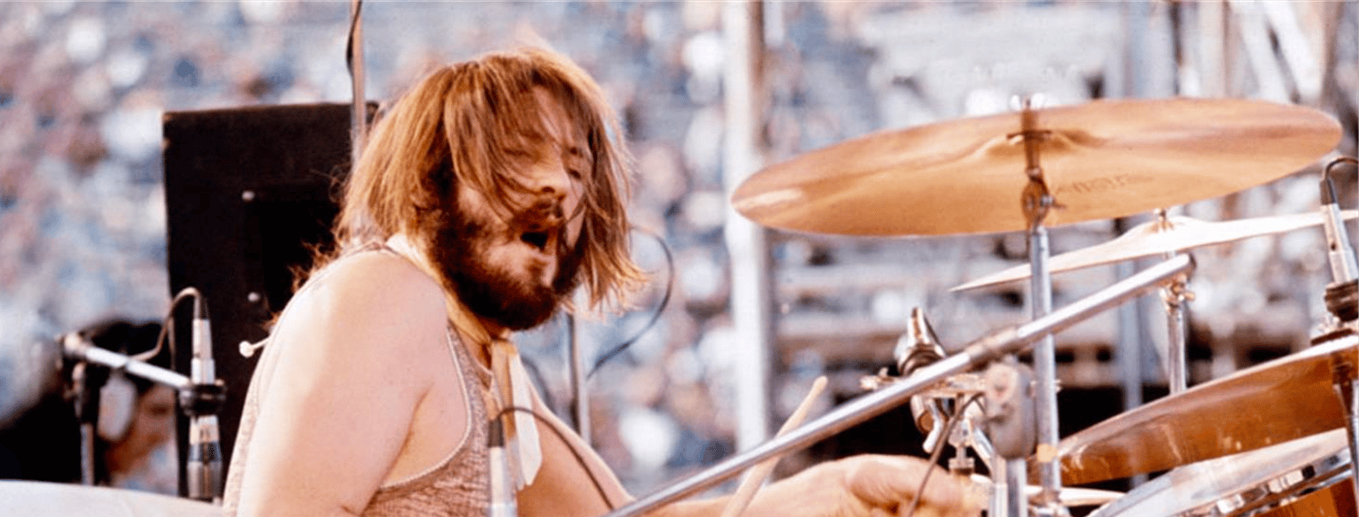 Ringo Starr n'était jamais à l'abri des farces de John Bonham, et la façon dont il les traitait en dit long sur Ringo.