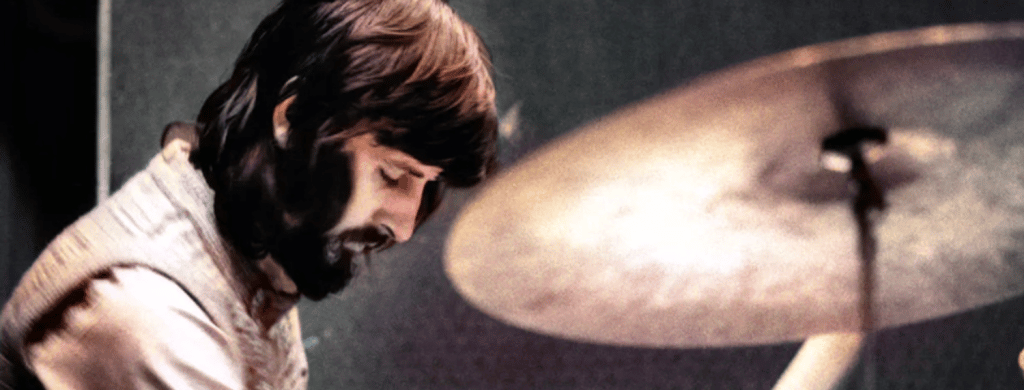 Le jeu de batterie le plus étrange de Ringo Starr avec les Beatles s'est produit lors d'une session de jam secrète après le départ de George Harrison.