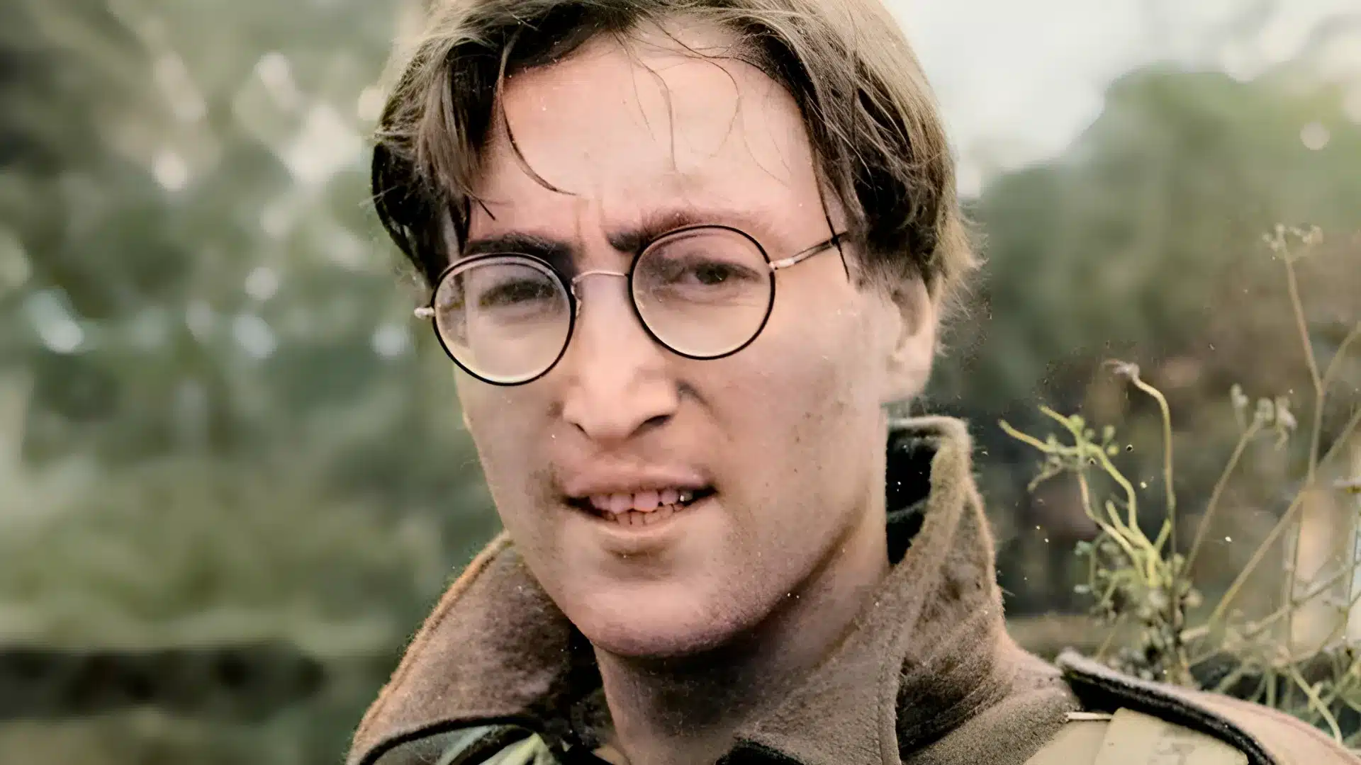 En ce jour de 2016 : Un morceau de cheveux de John Lennon vieux de 50 ans se vend à 35 000 $.