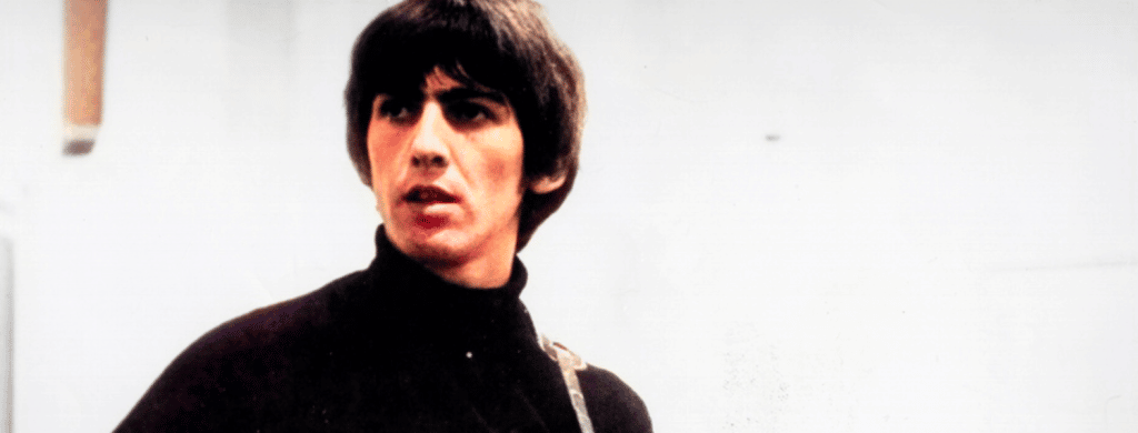 George Harrison, autoproclamé "bon conducteur", a eu un accident de voiture.