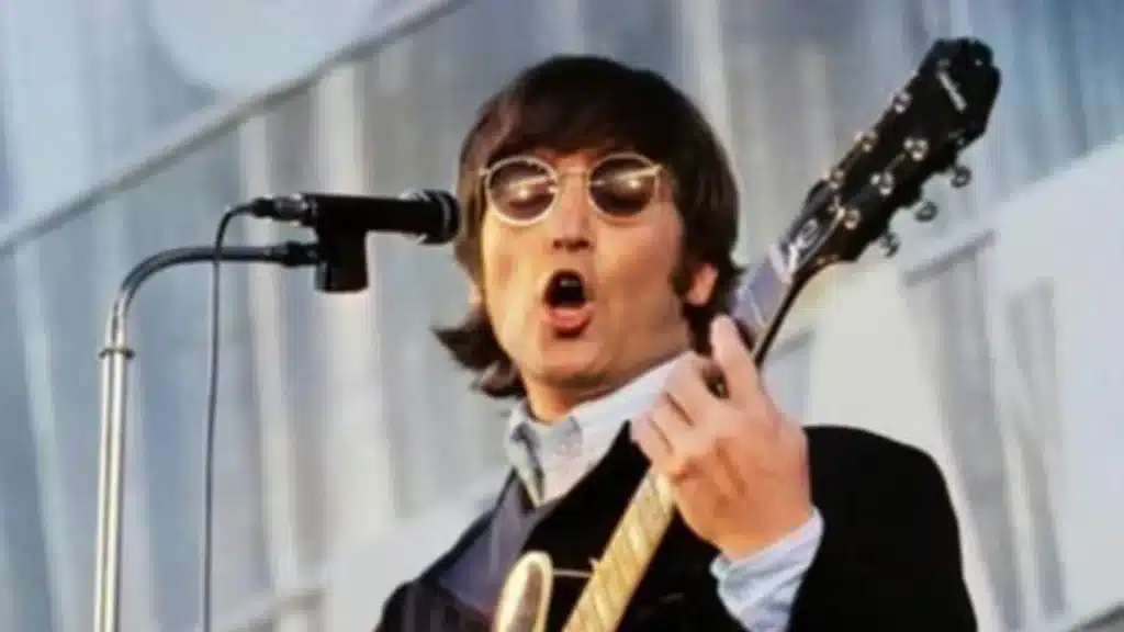John Lennon a " remercié Dieu " de ne pas avoir écrit cette chanson " excentrique " des Beatles et il est facile de comprendre pourquoi.