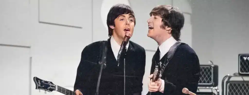 John Lennon a déclaré que Paul McCartney était le seul Beatle capable de se déguiser en public avec succès.