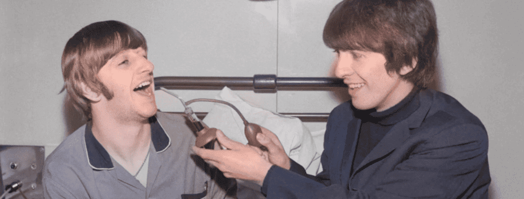 Ringo Starr a dû faire une déclaration après que des milliers de fans lui aient demandé de garder ses amygdales.
