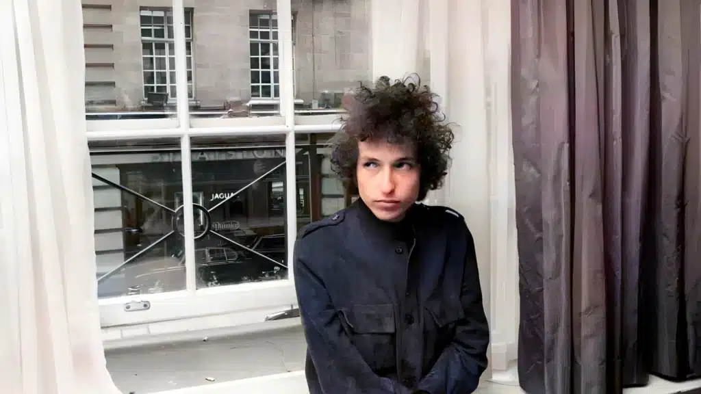 Bob Dylan sortait de la pièce lorsqu'il entendait Paul McCartney jouer de la musique.