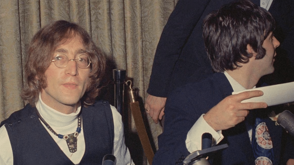Comment la chanson " (Just Like) Starting Over " de John Lennon fait référence à sa chanson " Mother "