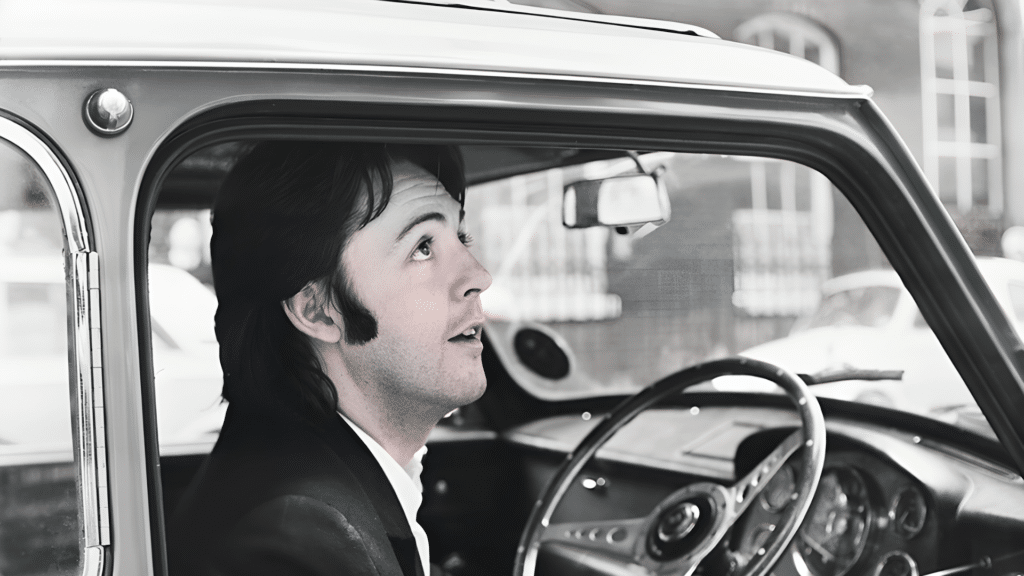 Les Beatles et la chanson Maxwell's Silver Hammer