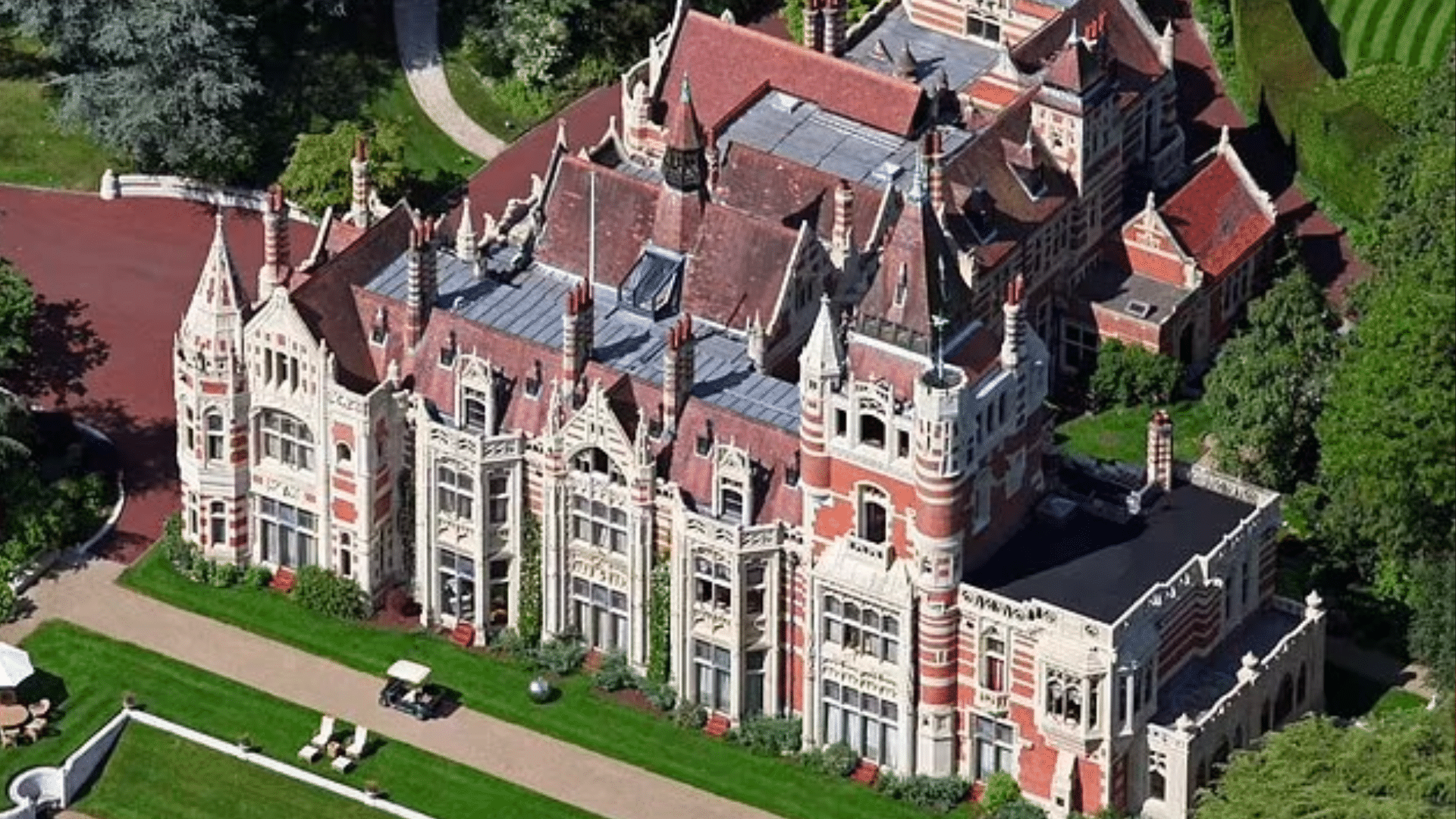 Olivia Harrison studio yoga Friar Park