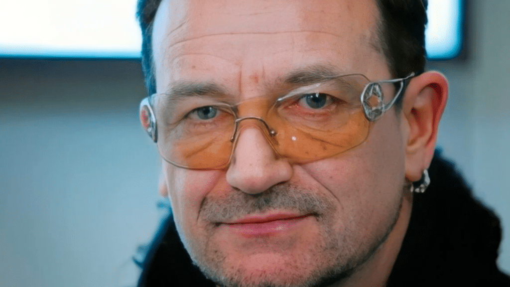 Bono exprimant son admiration pour les Beatles