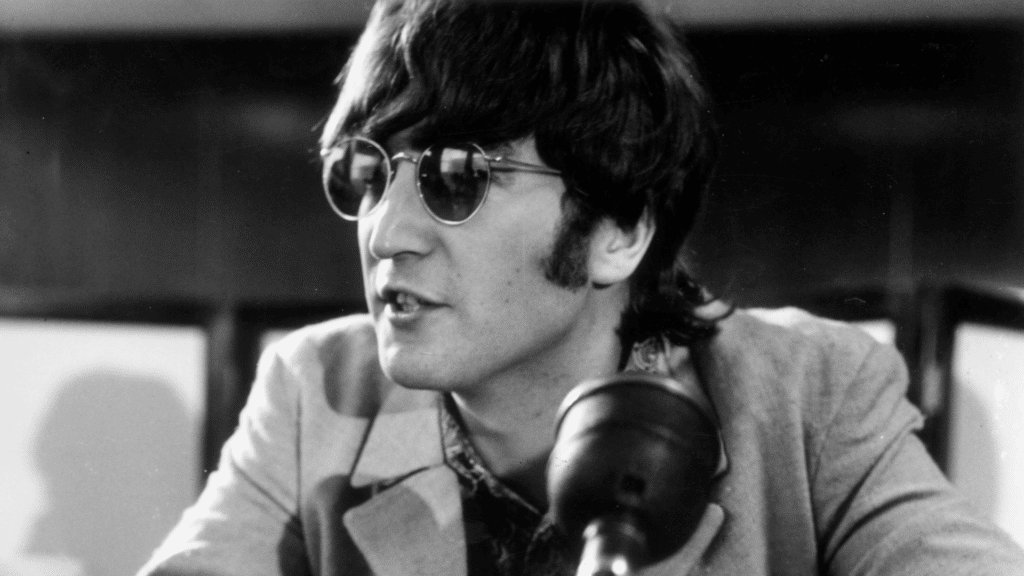 John Lennon et Yoko Ono, comparaison avec Ronald et Nancy Reagan