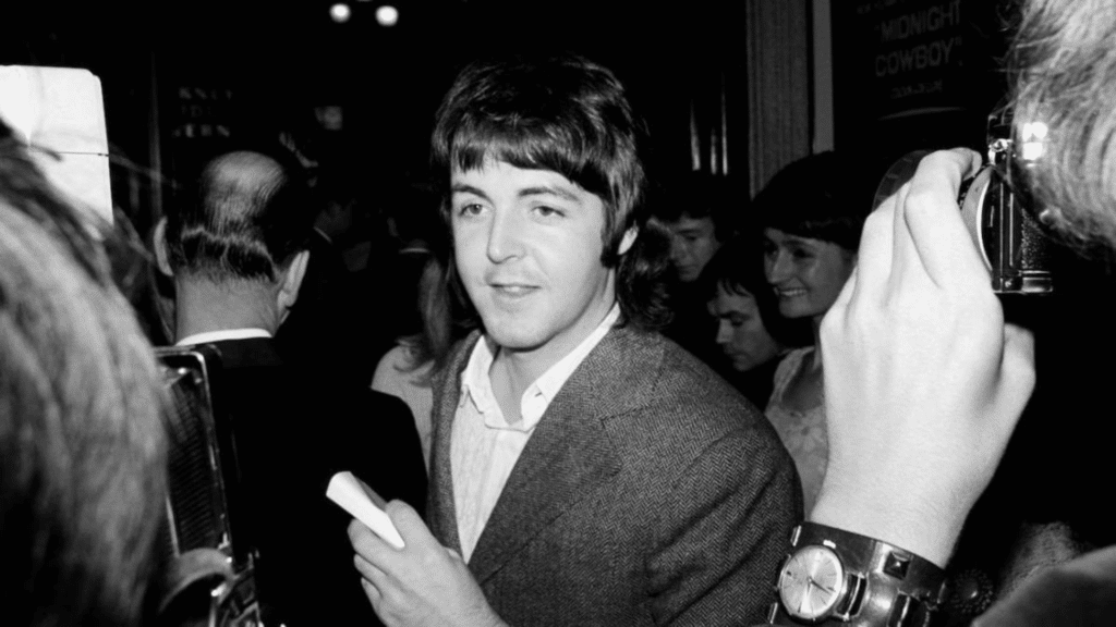 Références dans la chanson "Maxwell's Silver Hammer" des Beatles