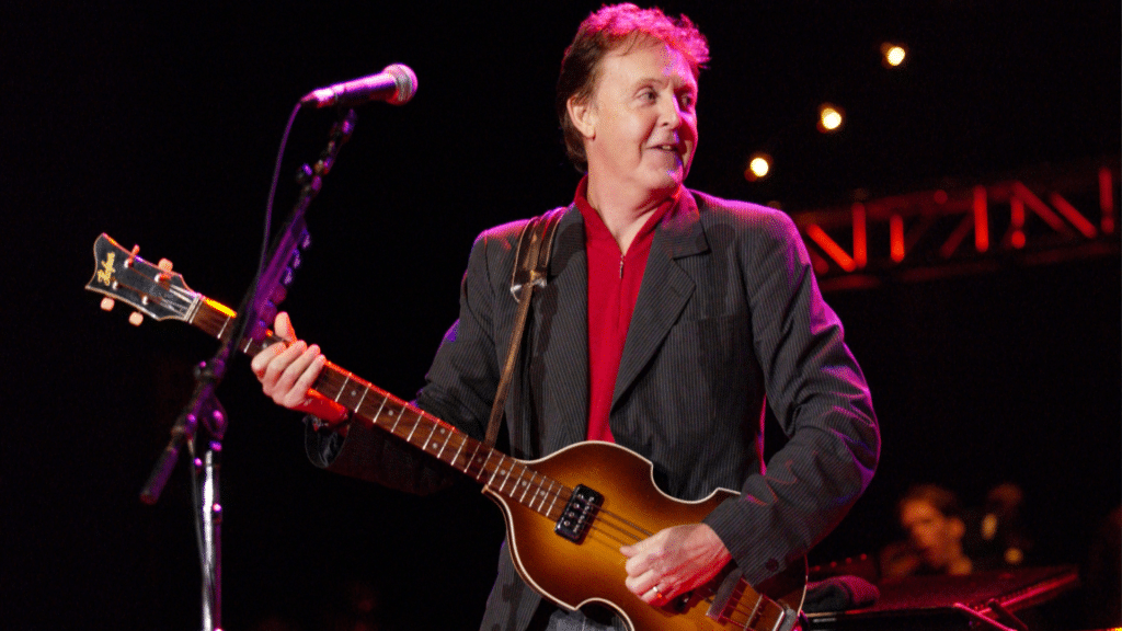 Paul McCartney et Jimi Hendrix, influence sur le solo de "Taxman"