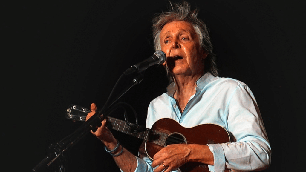 Paul McCartney surprend George Harrison avec "Something" au ukulélé | The Beatles