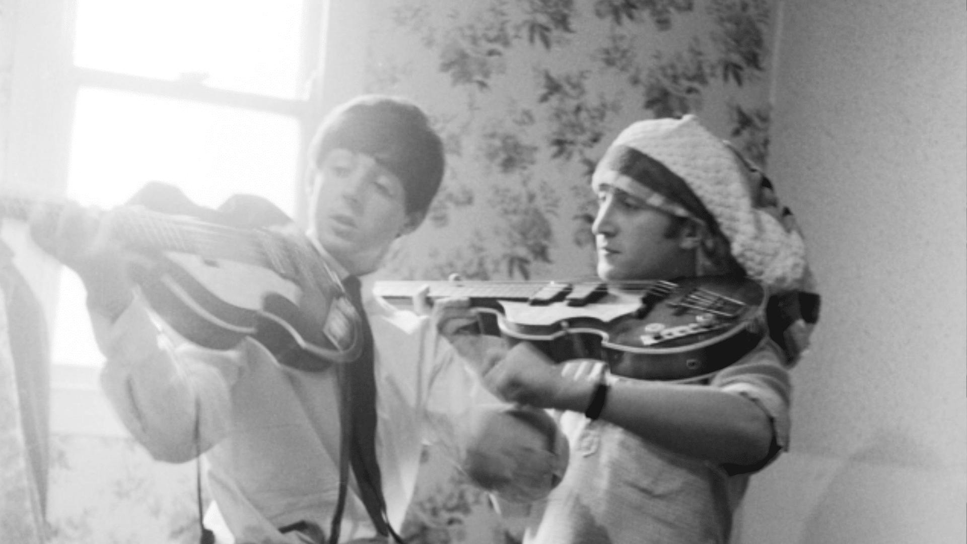 John Lennon et Paul McCartney avec la chanson "Grow Old With Me"