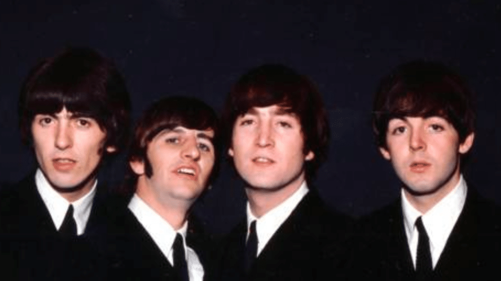 Poche de l'album 'Revolver' avec une focus sur 'Taxman' des Beatles