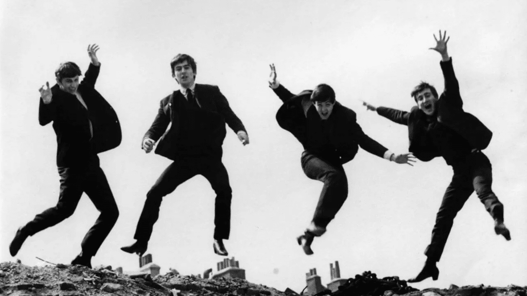 Les Beatles : Véritable Amitié et Tensions - Secrets d'une Relation Complexe