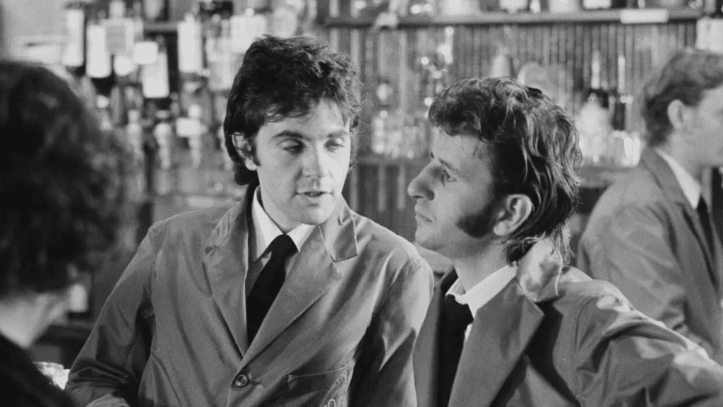 Découvrez Ringo Starr sous un autre jour. Explorez sa carrière d'acteur à travers 4 films marquants. De "A Hard Day's Night" à "Lisztomania".