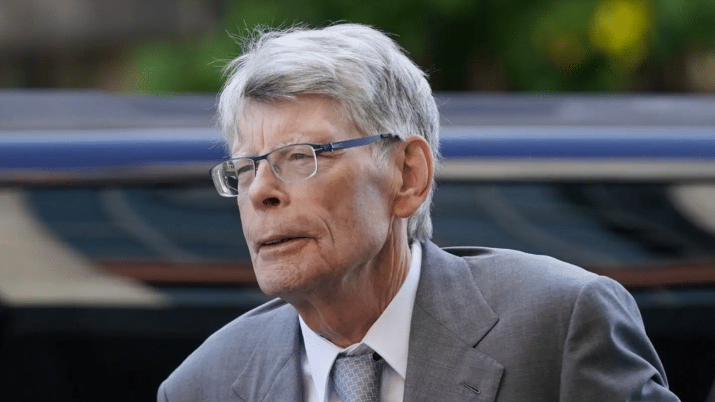Stephen King révèle sa chanson préférée des Beatles : "She Loves You" | Blog Rock 60