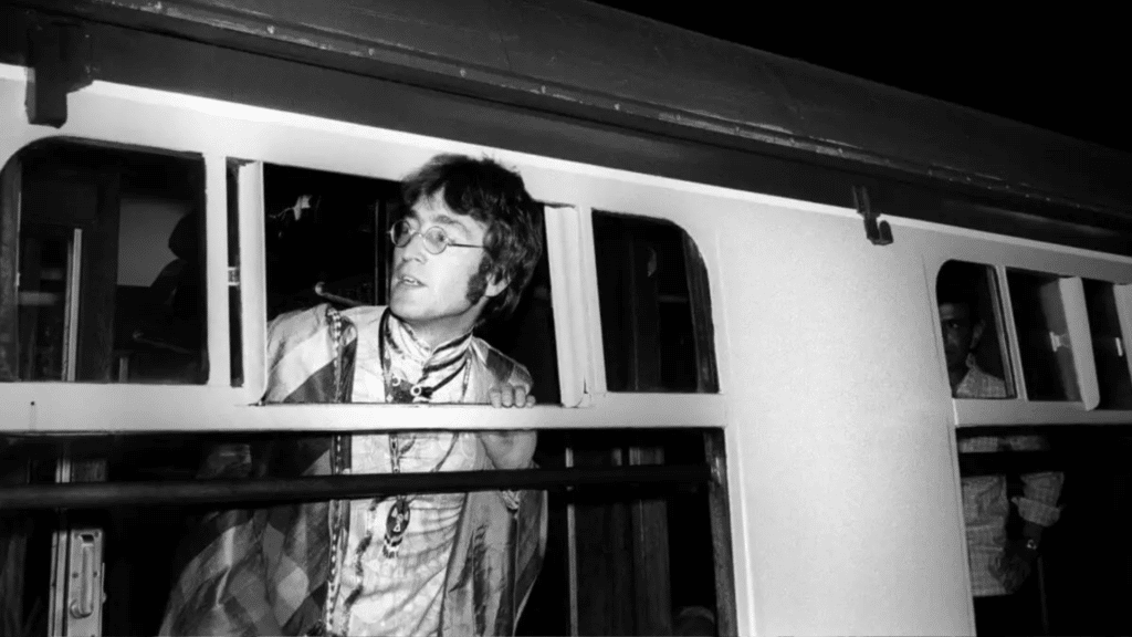 Paul McCartney raconte le moment qui a mis fin au premier mariage de John Lennon