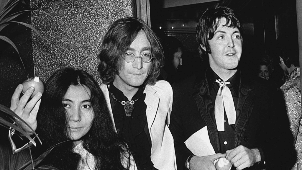 La Séparation des Beatles : La Jalousie de John Lennon selon Paul McCartney