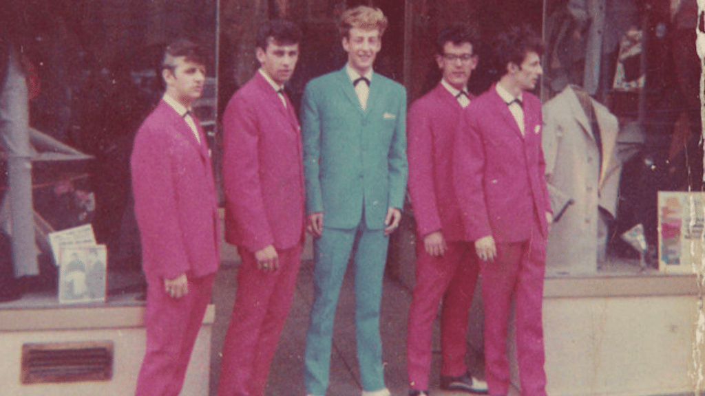 Costume de scène rose de Johnny Guitar des Rory Storm and The Hurricanes