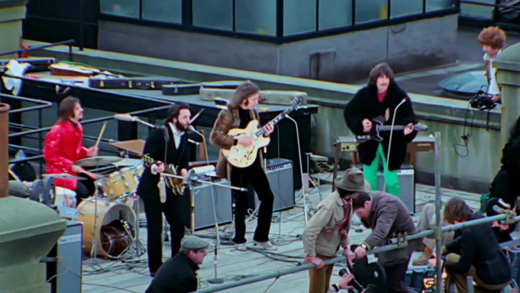 George Harrison et la cigarette qui a réchauffé le dernier concert des Beatles