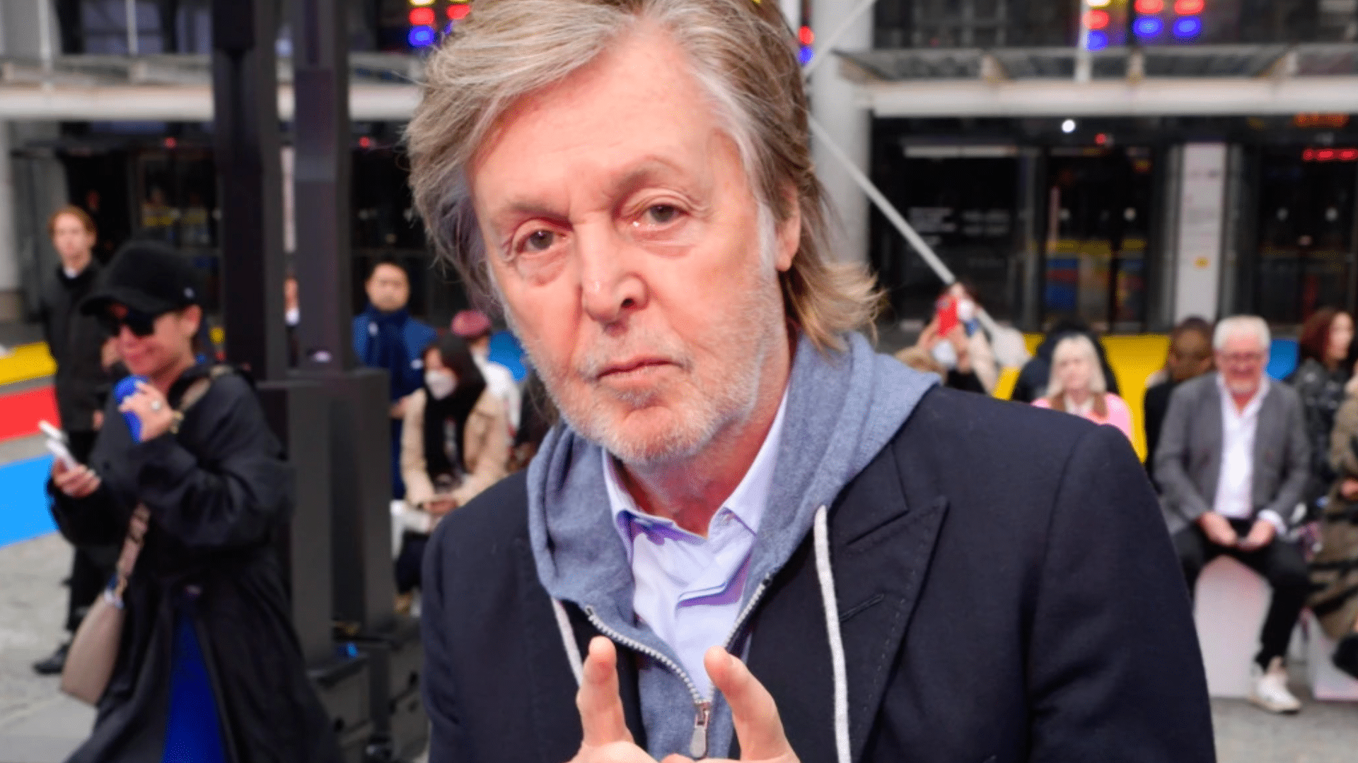 Paul McCartney sur sa chanson préférée des Beatles : Pourquoi "Julia" est-elle spéciale ?