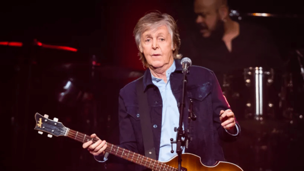 Paul McCartney et son Rituel de Détente Pré-Concert : Regarder Family Feud
