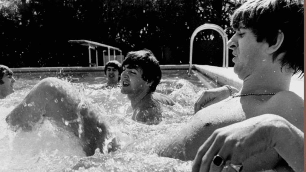 Ringo Starr : Découvrez comment il a risqué sa vie pour le film 'Help!' des Beatles