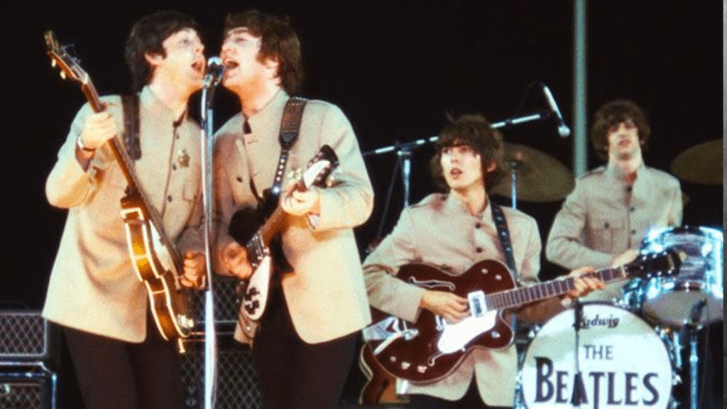 Les Beatles et le cannabis : L'histoire cachée derrière 'She's a Woman'