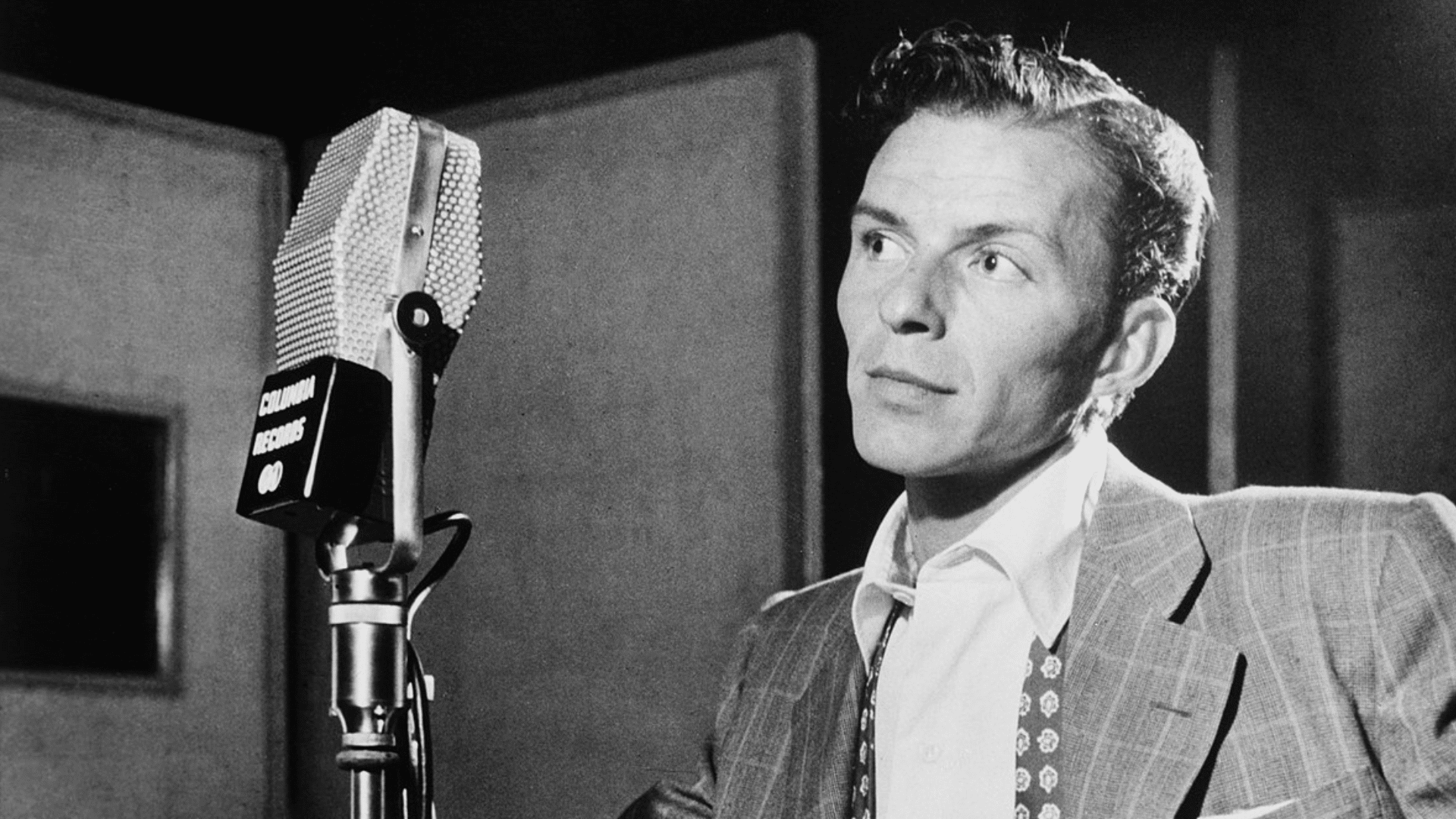 Frank Sinatra s'en prend aux Beatles : "Des enfants chanteurs avec des cheveux en bataille".