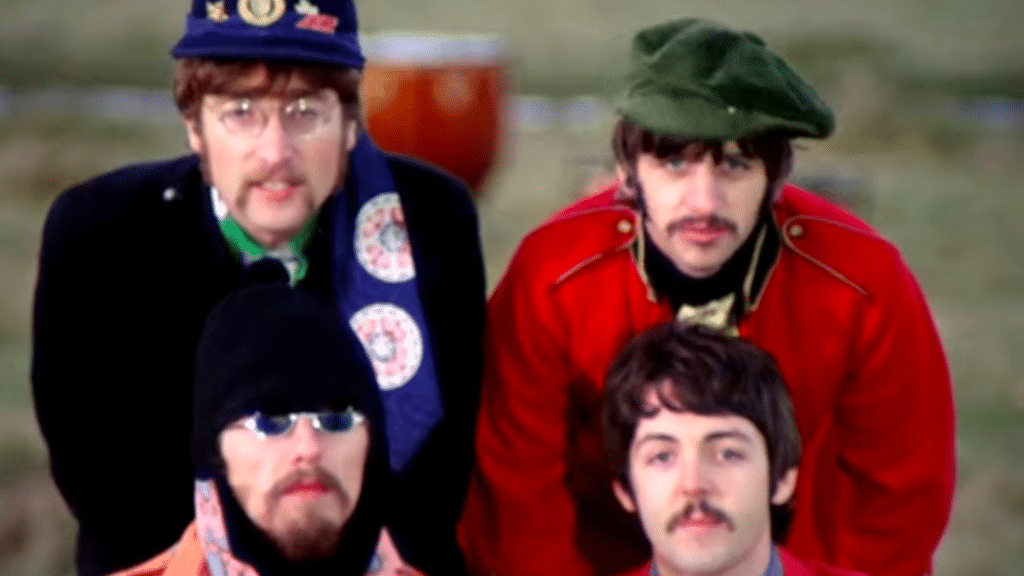 George Martin et son regret majeur : 'Strawberry Fields Forever' des Beatles
