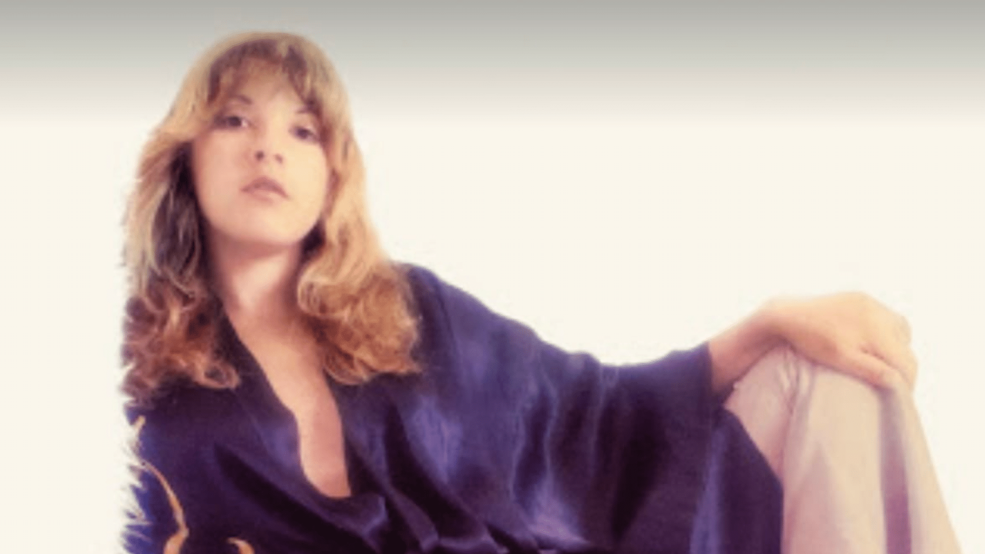Stevie Nicks rend hommage à John Lennon : L'inspiration derrière 'Edge of Seventeen'