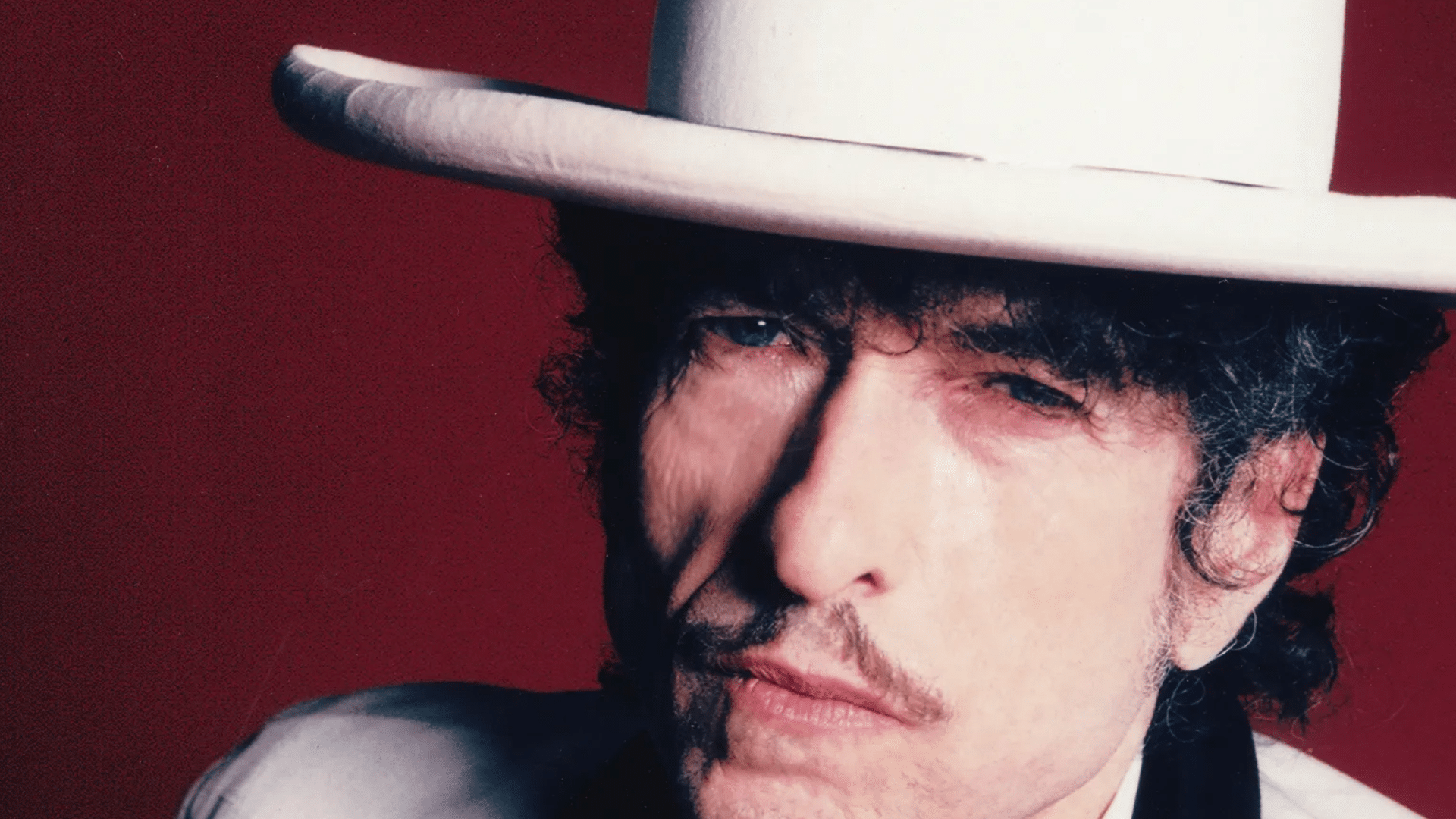 John Lennon, Bob Dylan et la Dualité : Inspiration et Critique