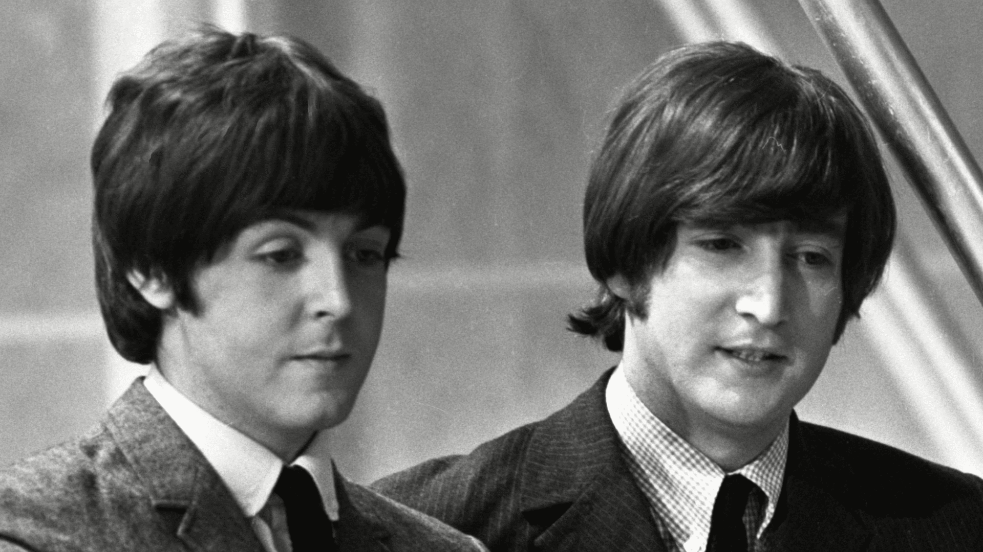 John Lennon sur les Jingles : La comparaison surprenante avec "Revolver" des Beatles