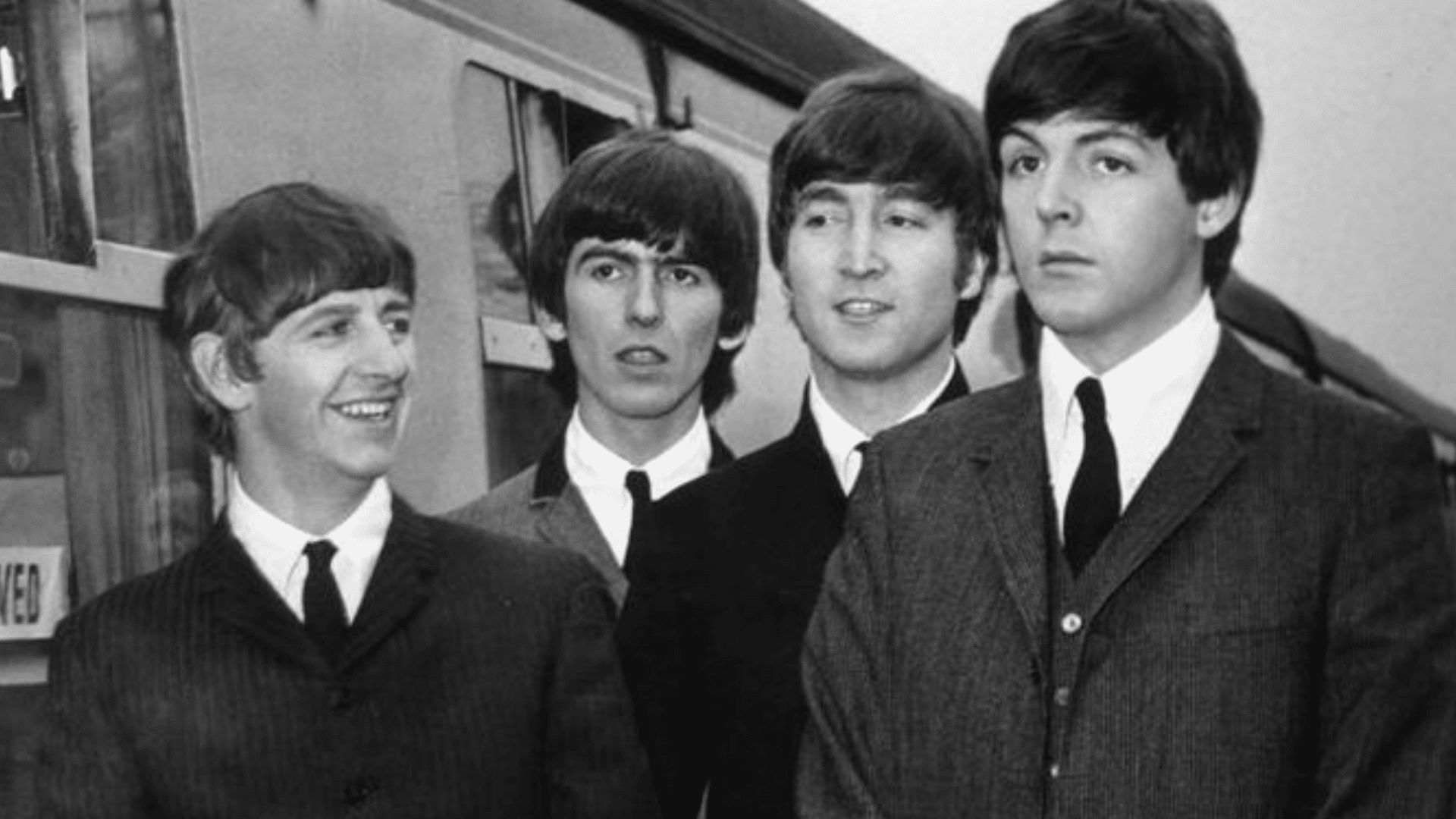 Les Beatles se sont comportés comme des "écoliers coupables" lorsque leur mauvais comportement a poussé un ingénieur à quitter son travail
