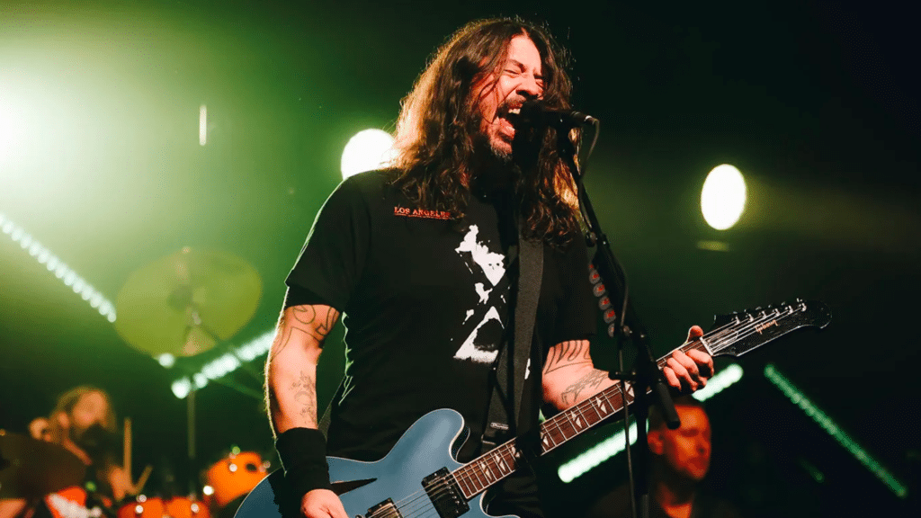 Comment le fait d'essayer de "comprendre" les Beatles aide Dave Grohl à écrire des chansons