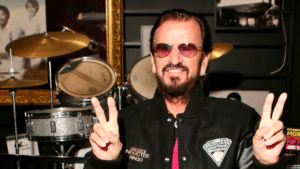 Ringo Starr parle de la nouvelle chanson des Beatles : "C'est le dernier morceau, jamais".