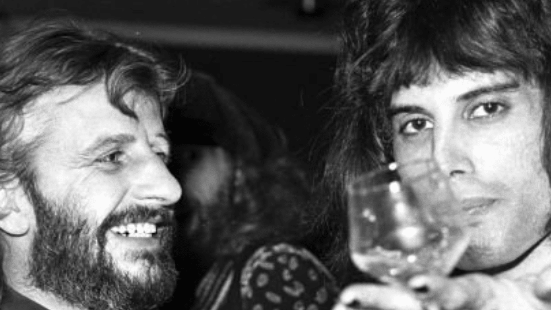 Freddie Mercury : "La seule personne que j'aurais aimé rencontrer est John Lennon"