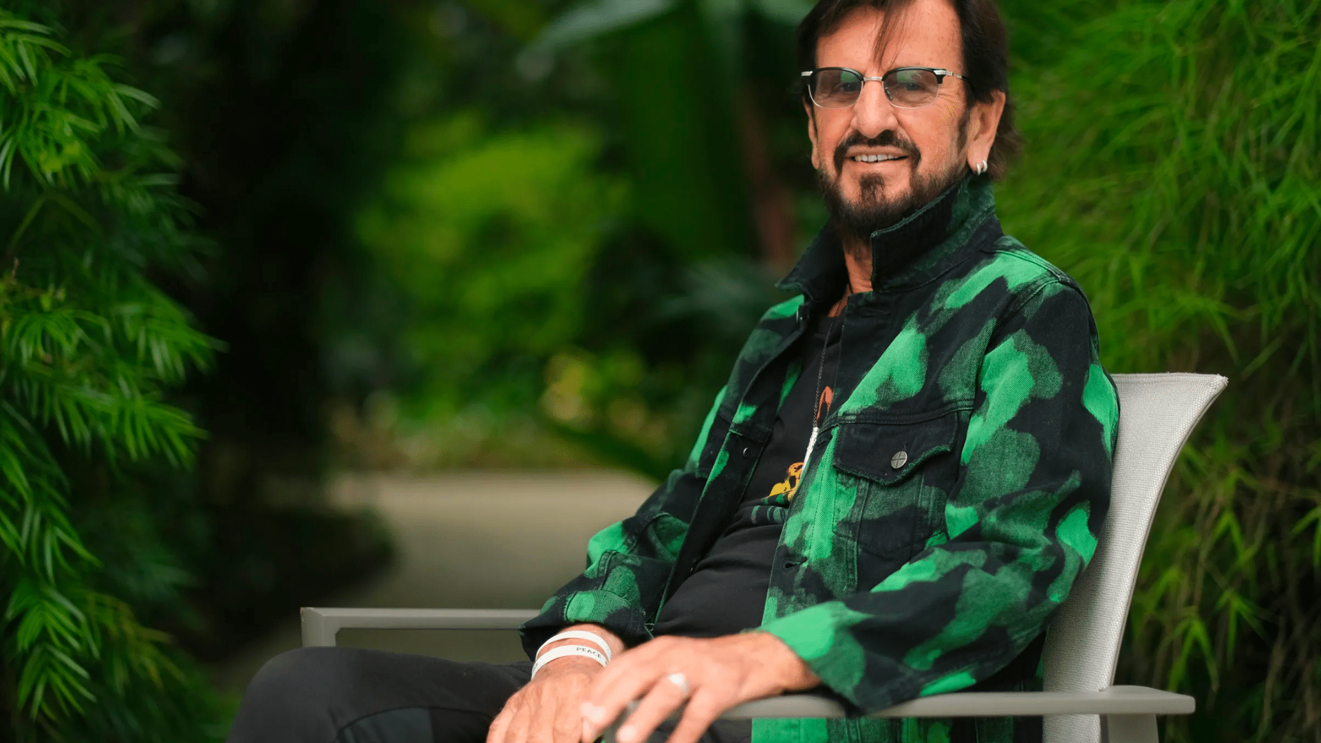 Ringo Starr déclare que le dernier titre des Beatles "aurait déjà dû sortir".