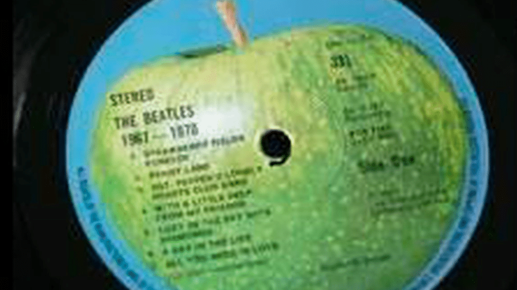 John Lennon pensait qu'Apple Records des Beatles était un gouffre financier : Nous avons tout fait de travers