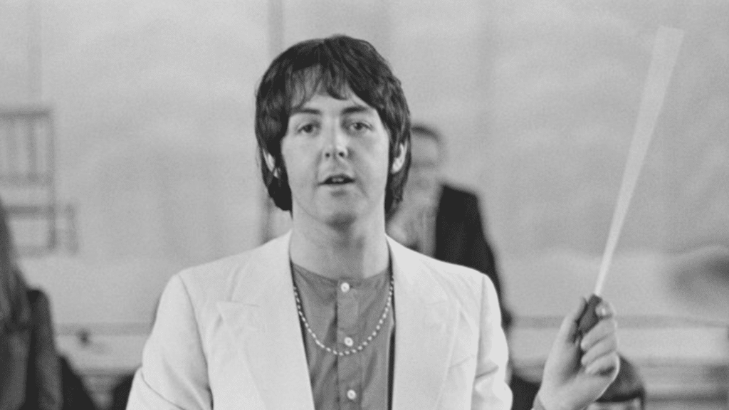 La chanson "Her Majesty" des Beatles était-elle censée être une piste cachée ?