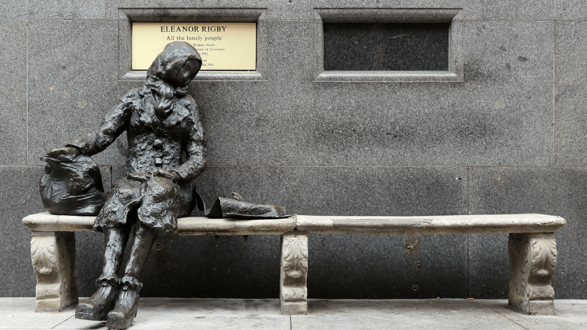 PAUL McCARTNEY DISCUTE DES ORIGINES DE "ELEANOR RIGBY"