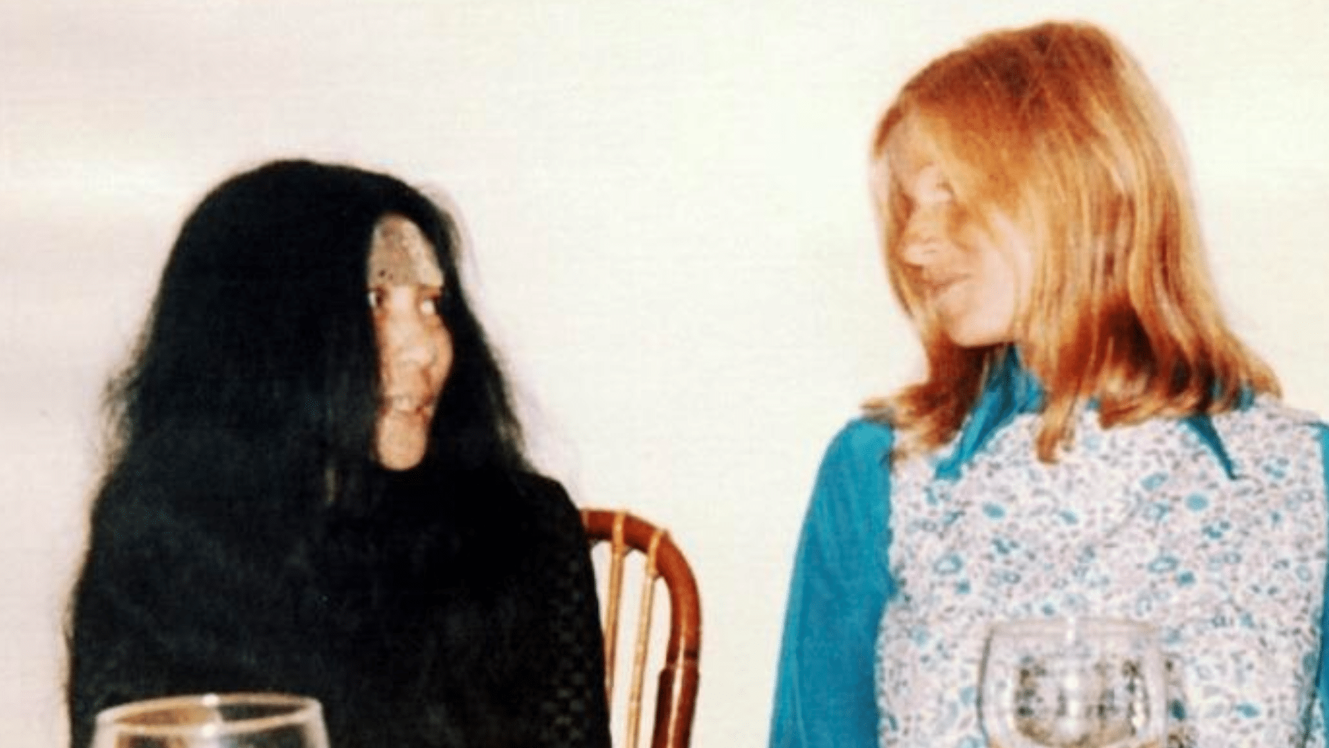 Pourquoi John Lennon a comparé Yoko Ono à Linda McCartney