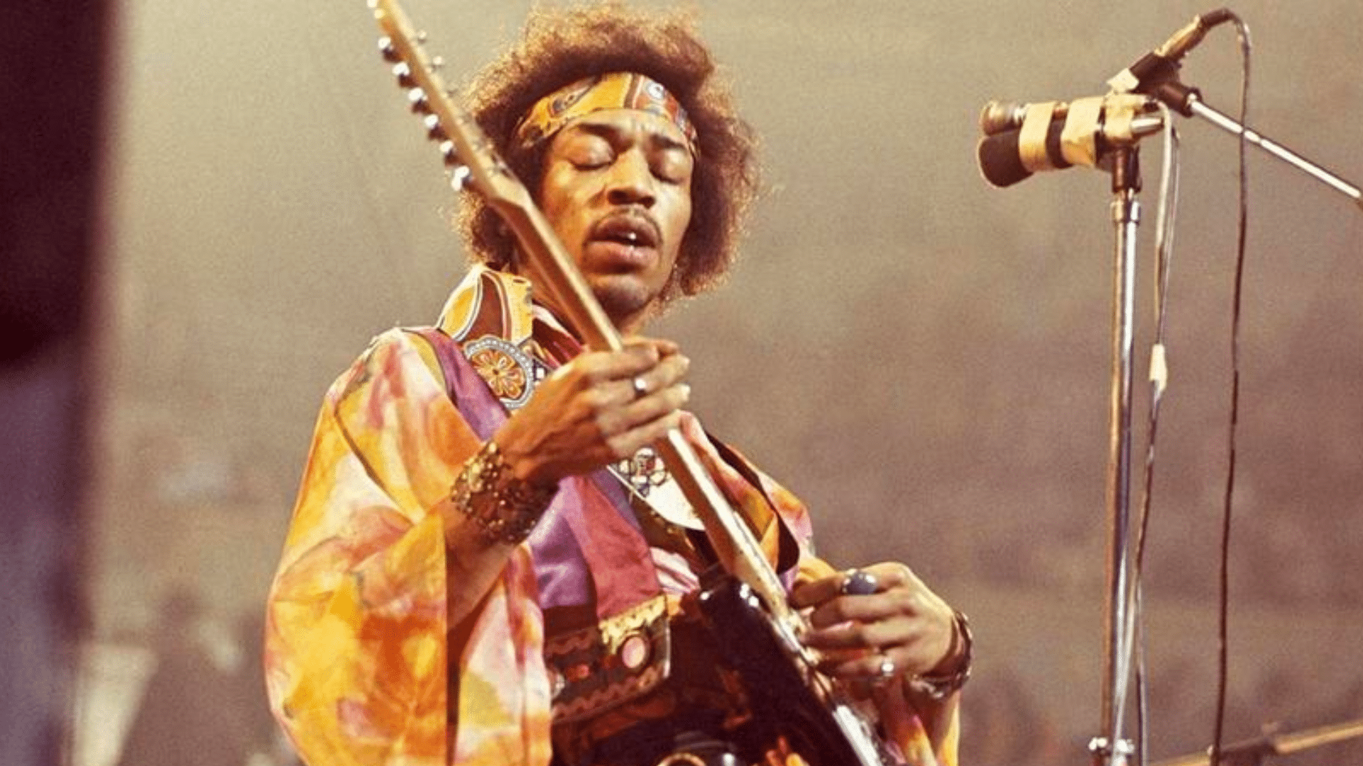Écoutez la reprise inédite en direct de "Sgt. Pepper" par Jimi Hendrix