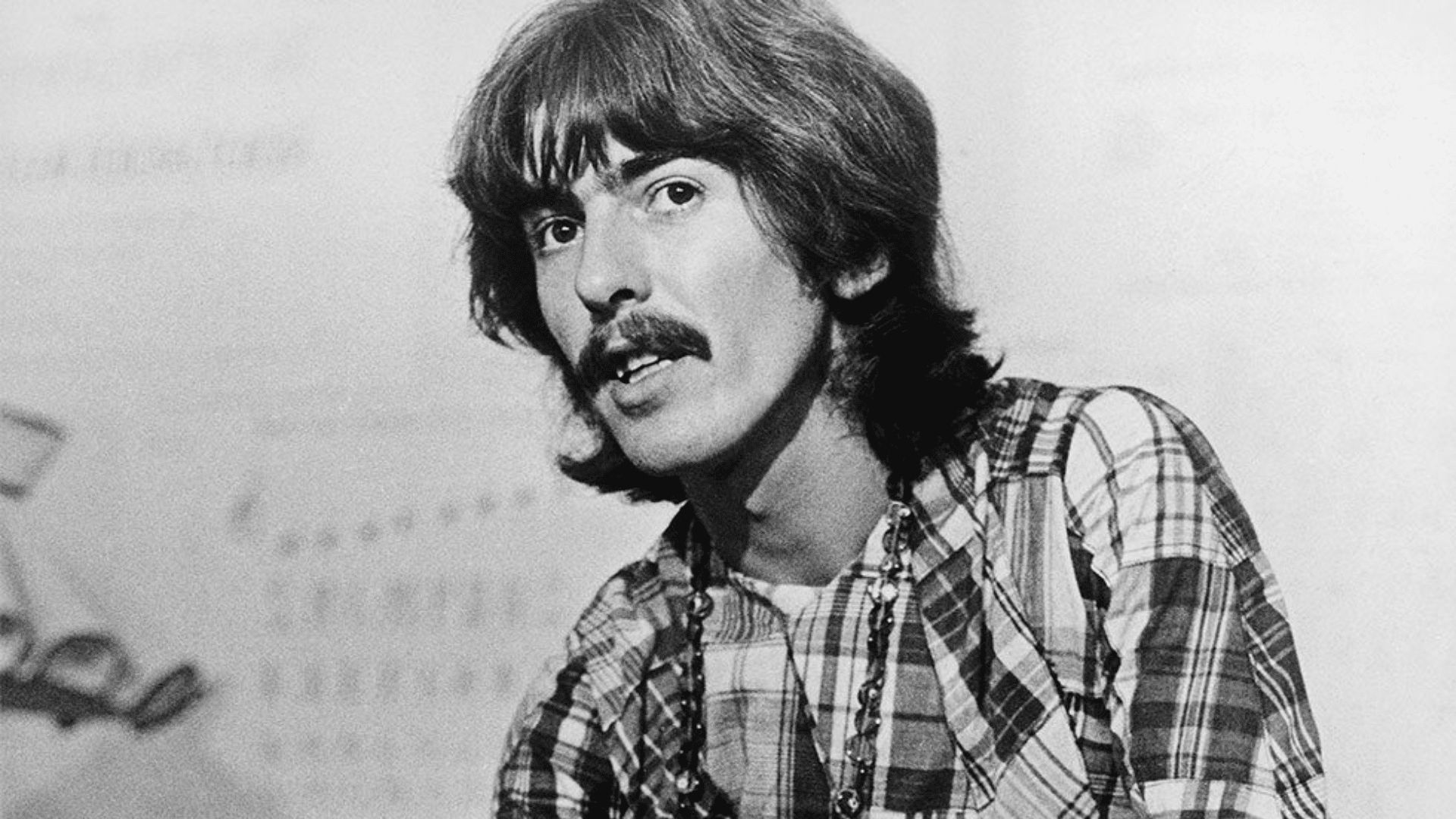 George Harrison a déclaré que le travail d'une personne avec les Beatles était le "plus grand désastre de tous les temps" : "Il n'avait pas la moindre idée de ce qu'il faisait".