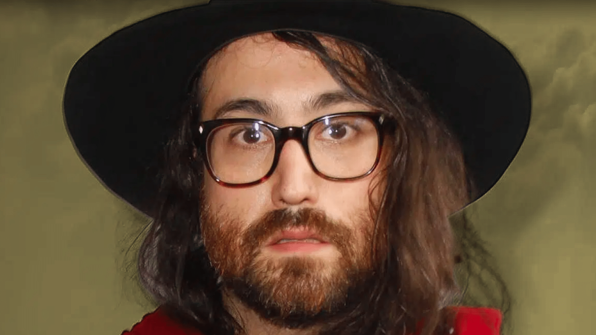 Le fils de John Lennon a déclaré qu'une chanson des Beatles parlait de sa mère et de sa grand-mère