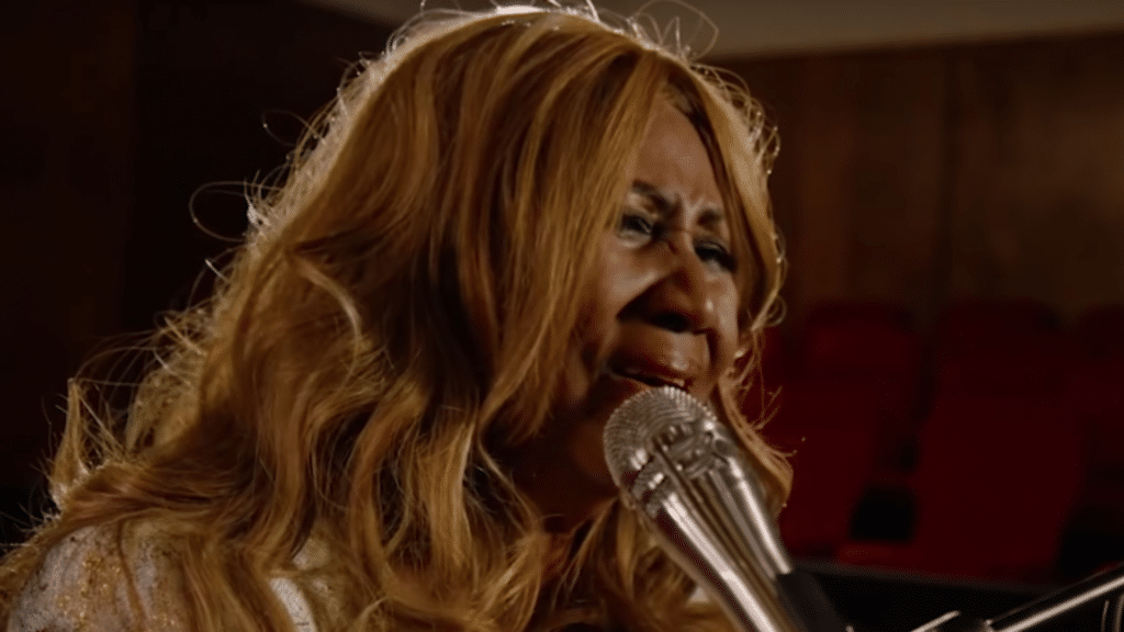Le moment où John Lennon a embrassé David Bowie après une rencontre embarrassante avec Aretha Franklin