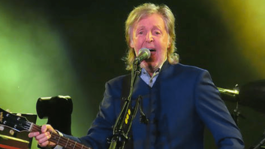 Sir Paul McCartney, 81 ans, donne un concert de trois heures à Newcastle